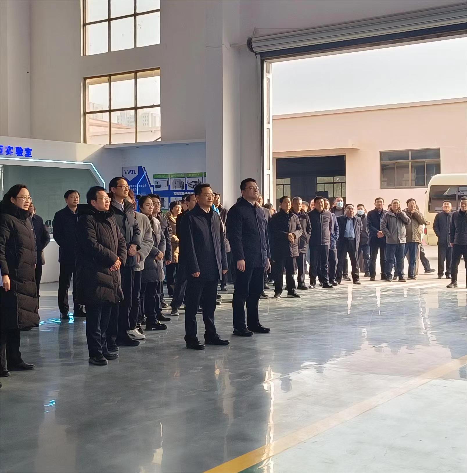 12月26日，殷书记带领中共宿豫区委十三届八次全会全体领导干部到威金迈举行观摩活动